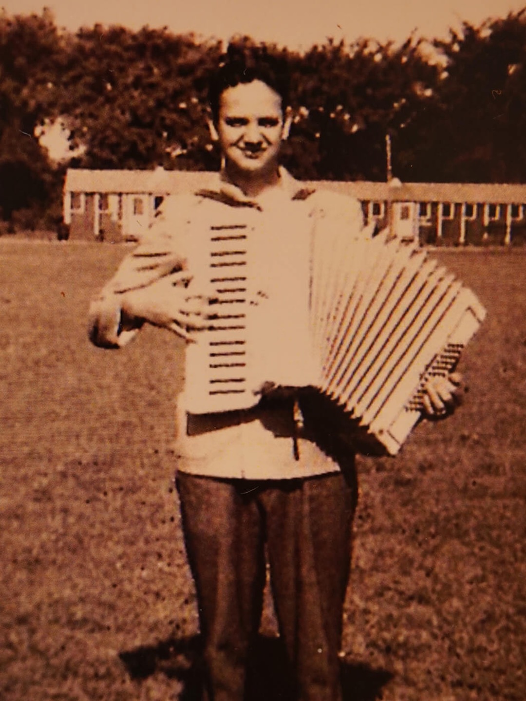 Ray Butts Accordian